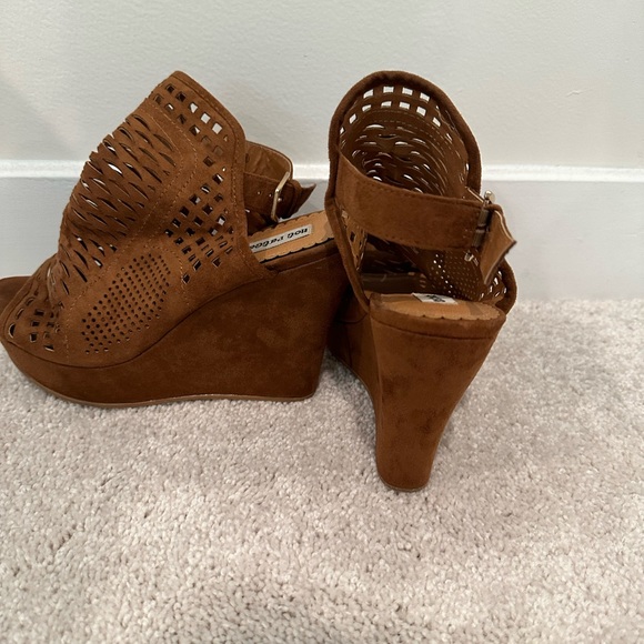 Brown wedge sandals - Picture 6 of 6